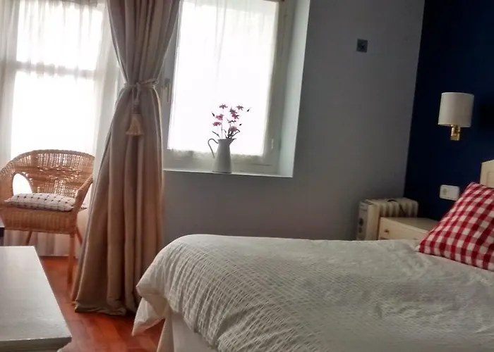 Casa De Marinos Uribekosta 招待所 2*