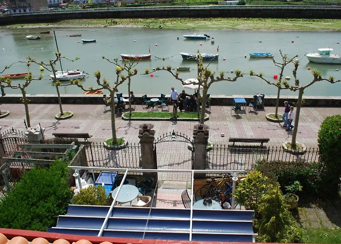 Casa De Marinos Uribekosta 2*